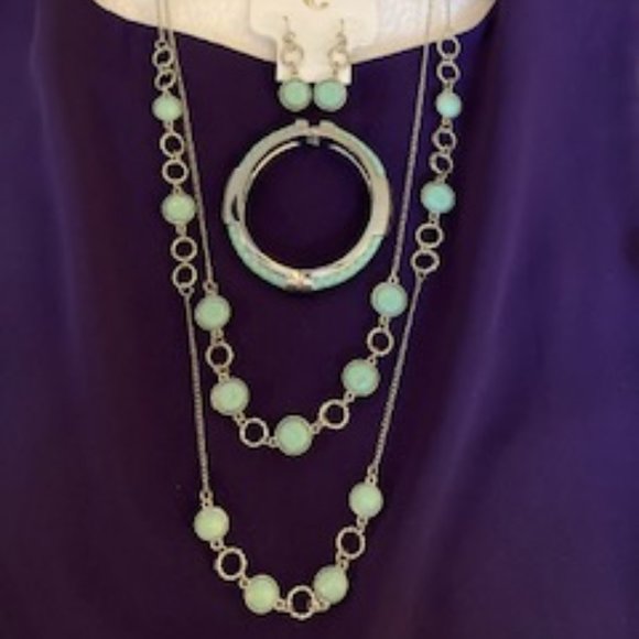 Charming Charlie Mint Sea Foam Silver Plate Pre Layered Chain Necklace Set - Picture 1 of 8